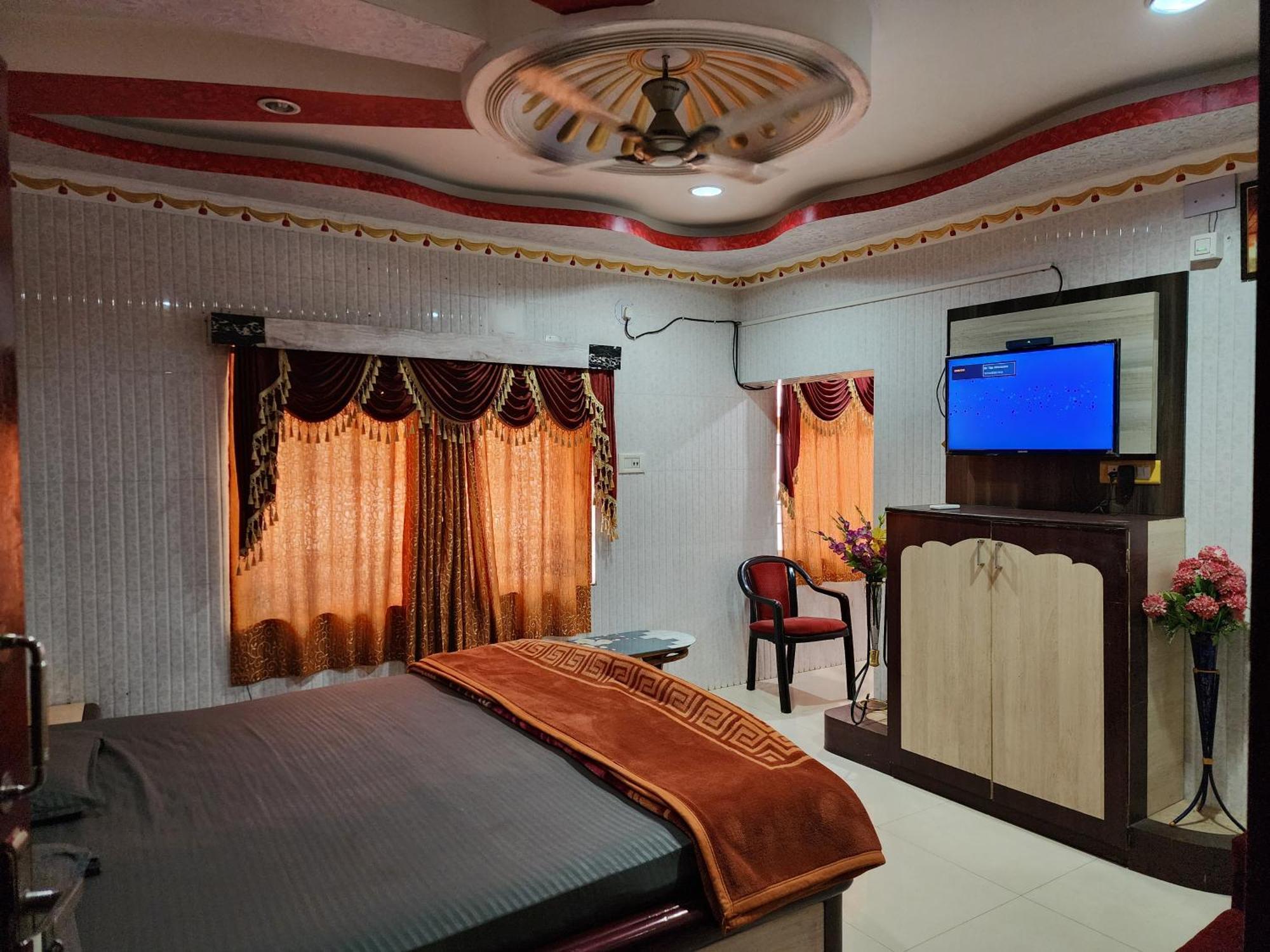 Hotel Shri Durga Baripada Zewnętrze zdjęcie